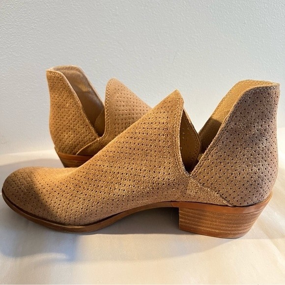 Lucky Brand Shoes - lucky brand Baley Light Brown Suede Western Booties Size 9